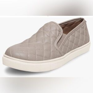 Steve Madden Ecentrcq Taupe Quilted Leather Slip On Casual Sneaker Women’s 7.5